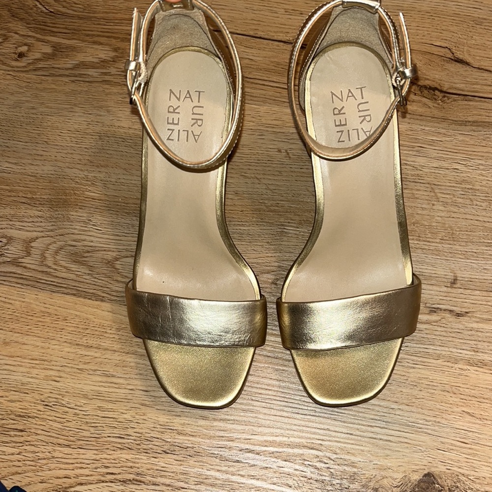 Naturalizer Gold Heels